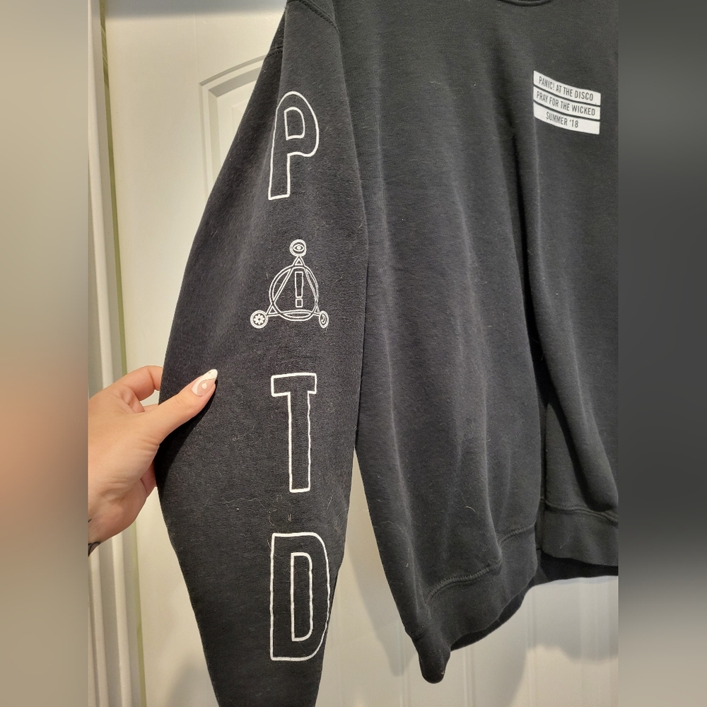 Panic! At the disco pray for the wicked tour crew neck
